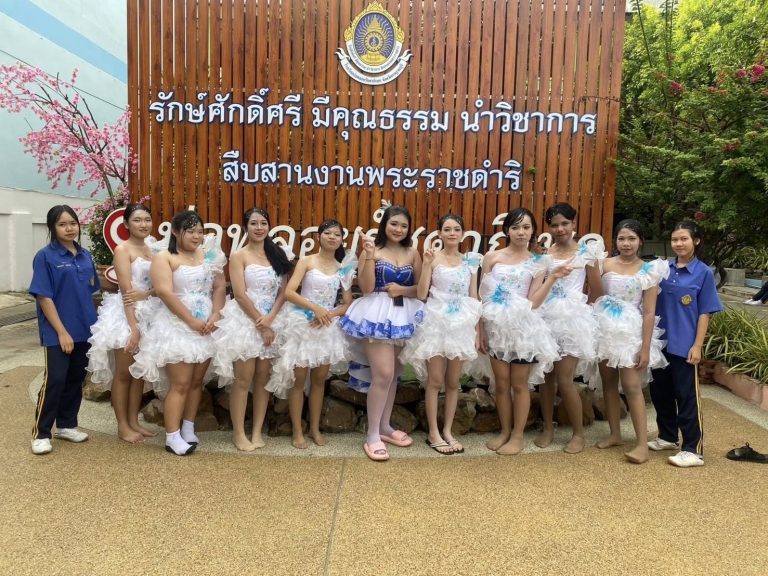 เข้าร่วมการประกวดงาน “มหกรรมศิลปวัฒนธรรม Soft Power KRU เยาวชนสร้างสรรค์ สืบสานภูมิปัญญา”