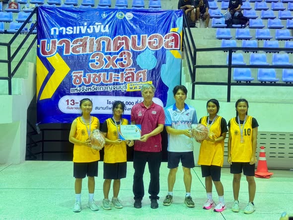 ได้รับรางวัลรองชนะเลิศอันดับ 2 เหรียญทองแดง ในรายการแข่งขันกีฬาบาสเกตบอล 3×3 หญิง รุ่นอายุไม่เกิน 16 ปี